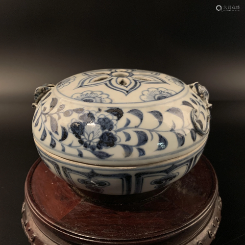 Chinese Blue and White Porcelain Box