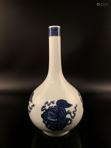 Chinese Blue and White Porcelain Vase