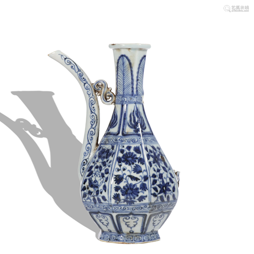 A blue and white 'floral' vase