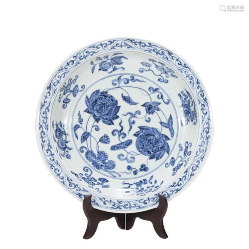 A blue and white 'floral' dish