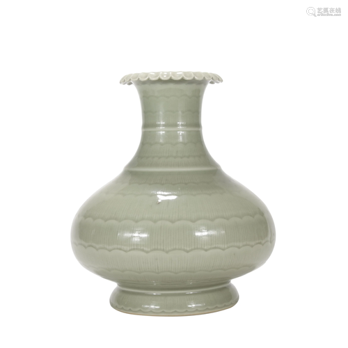 A Long quan kiln vase