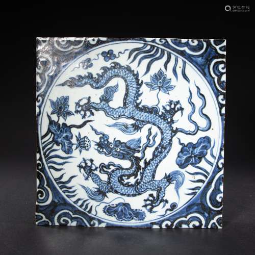 CHINESE BLUE AND WHITE PORCELAIN DRAGON PATTERN PORCELAIN PL...