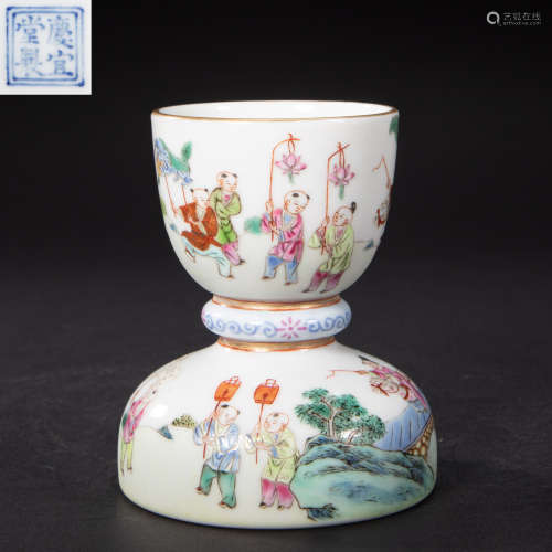 CHINESE FAMILLE ROSE PORCELAIN DROPS FROM QING DYNASTY
