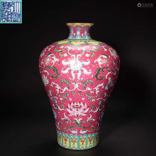 CHINESE ENAMELLED PORCELAIN VASE, QING DYNASTY