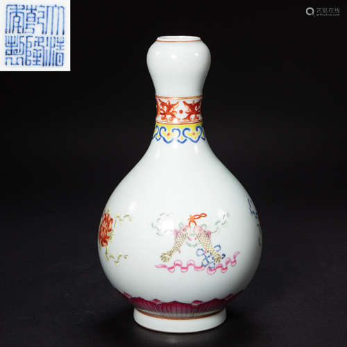 CHINESE FAMILLE ROSE PORCELAIN GARLIC VASE, QING DYNASTY