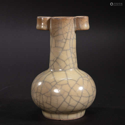 CHINESE GE WARE GUAN EAR BOTTLE, SONG DYNASTY