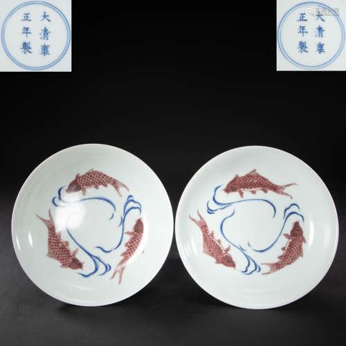 A PAIR OF CHINESE BLUE AND WHITE UNDERGLAZED RED PORCELAIN F...