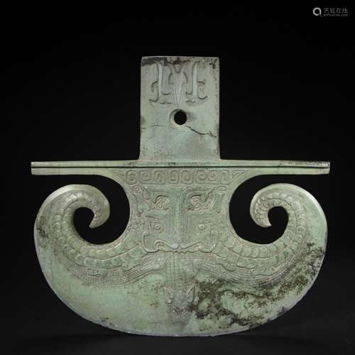 CHINESE BRONZE WEAPON TOMAHAWK FROM SHANG DYNASTY