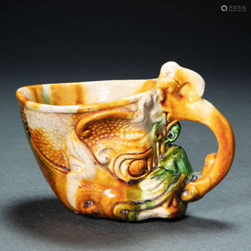 CHINESE TRI-COLOR DRAGON HEAD CUP FROM TANG DYNASTY