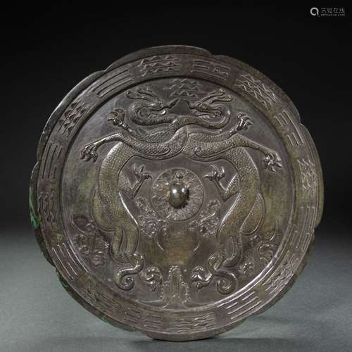 CHINESE BRONZE DOUBLE DRAGON MIRROR FROM TANG DYNASTY