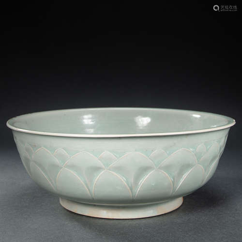 CHINESE YAOZHOU WARE LOTUS BOWL, SONG DYNASTY