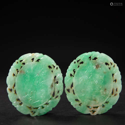 A PAIR OF CHINESE IMPERIAL COURT JADE PENDANT, QING DYNASTY