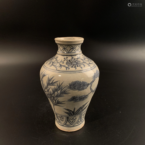 Chinese Blue and White Porcelain Vase