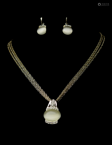 A Set of Moonstone Necklace and Earrings