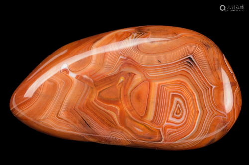 A 415g Polished Sardonyx Agate Rough Ornament