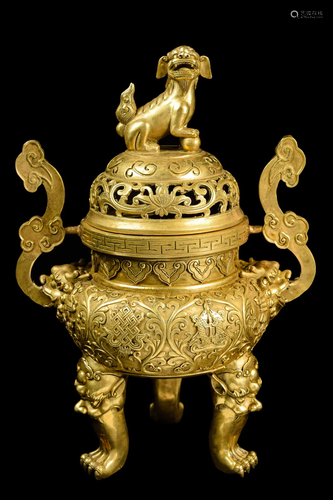 [Chinese] A Brass Incense Burner with Lion Lid and