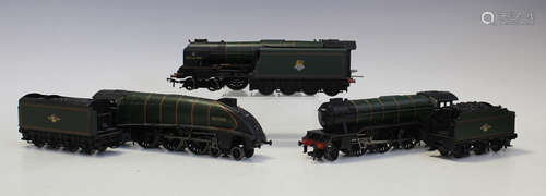 Three Bachmann Branch-Line gauge OO locomotives and tenders,...