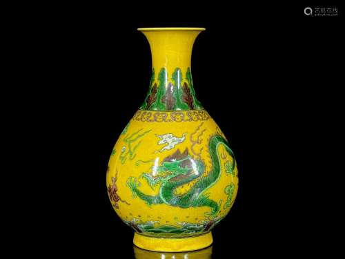 Qing Kangxi plain three color dragon and phoenix pattern jad...