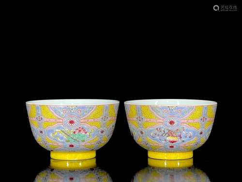 Qing Yongzheng enamel eight treasure pattern bowl