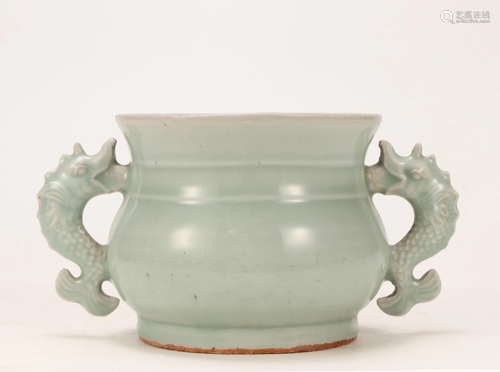 A Longquan Celadon Glazed Censer Qing Dynasty