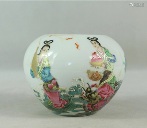 A Chinese Famille-Rose Porcelain Water Pot