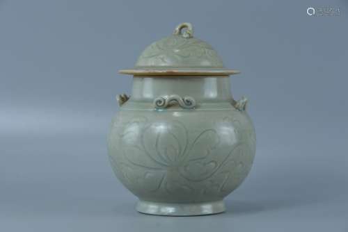 The jar of Longquan kiln in Song Dynasty