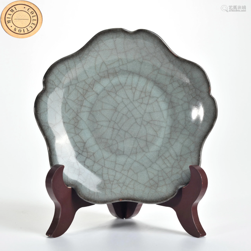 A Guan-ware Lobed Dish Song Dynasty