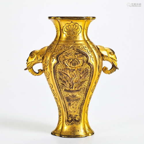 A Gilt Bronze Vase with Double Handles Qing Dynasty