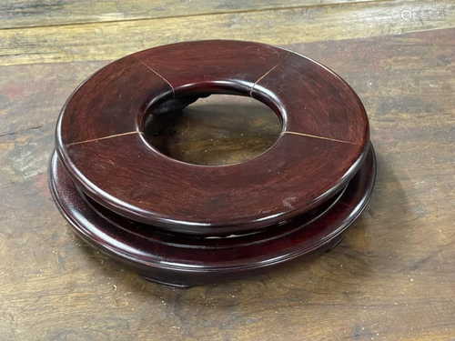 Rosewood Stand 8 Inches Dia