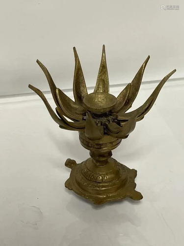 A Qing Dynasty Bronze Lotus