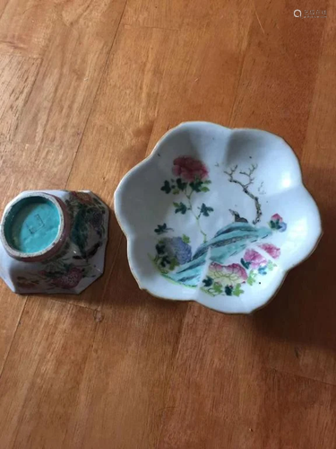 Lot of 2 Chinese Porcelain Bowls