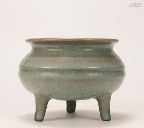 A Guan-ware Crackle Tripod Censer Song Dynasty