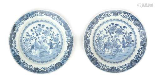 A pair of Chinese blue and white porcelain plates with decor...