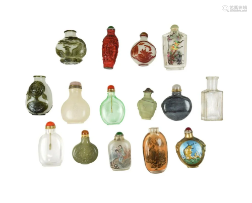 MIXED MEDIA GROUP OF SNUFF BOTTLES