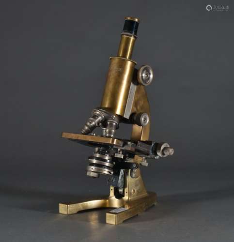 STIASSNIE Paris Microscope en bronze, monoculaire à quatre o...