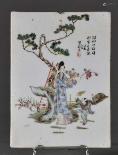 Plaque en porcelaine Chine XIXe siècle H. 23,50 cm L. 16 cm