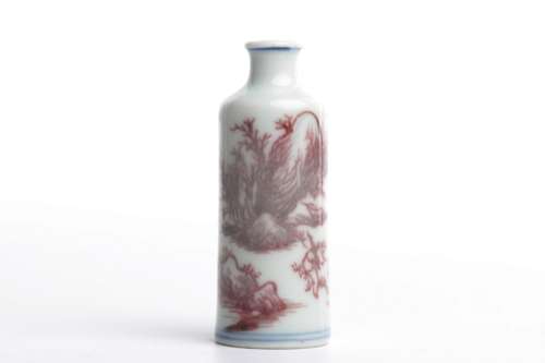 CHINESE IRON RED PORCELAIN SNUFF BOTTLE