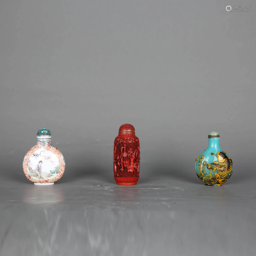 A SET OF SNUFF BOTTLES, CARVED LACQUER, PORCELAIN AND
