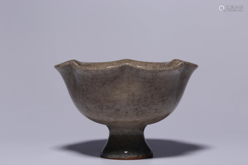 Qing Dynasty - Ge-Type Lobed High-Stem Cup