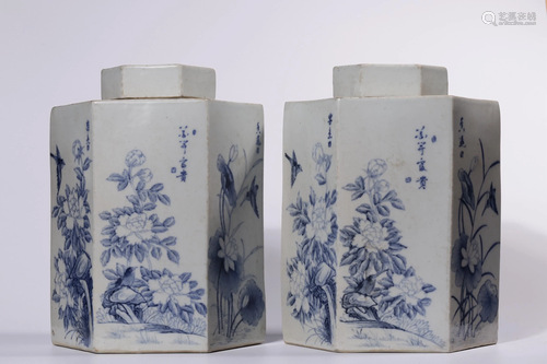 Republic of China - A Pair of Blue White 'Floral &