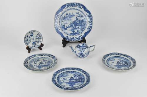 Late 18th century Chinese blue and white porcelain comprisin...