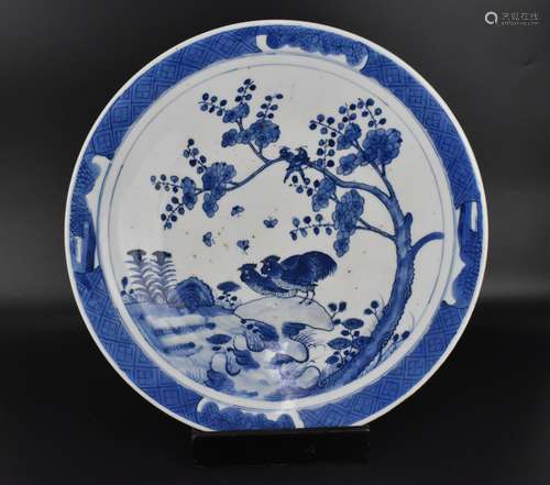 An 18th century Chinese export blue and white porcelain char...