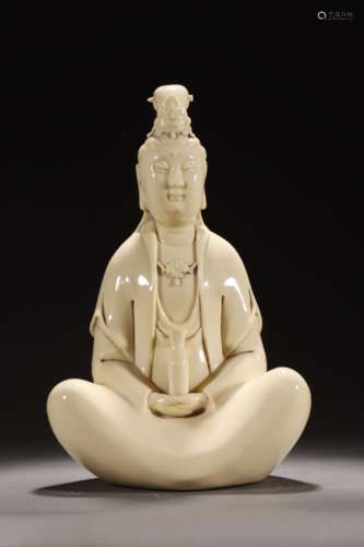 Dehua kiln Guanyin sitting statue