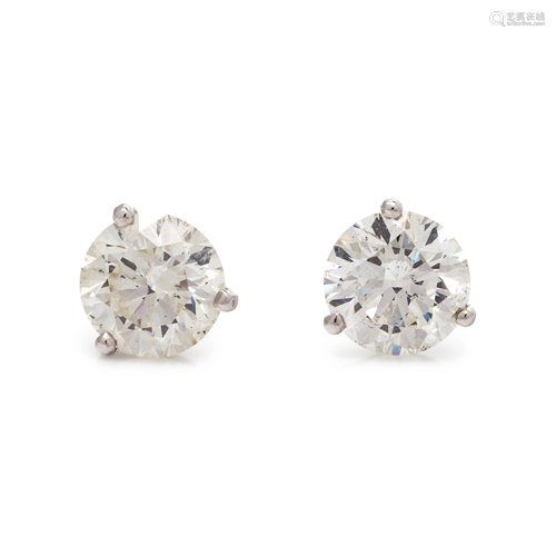 DIAMOND STUD EARRINGS