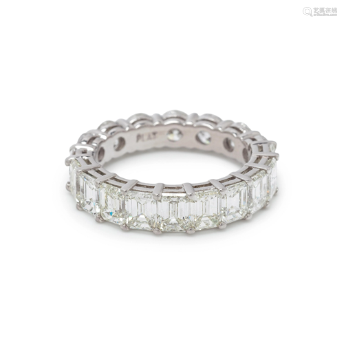 TWO-SIDED DIAMOND ETERNITY BAND