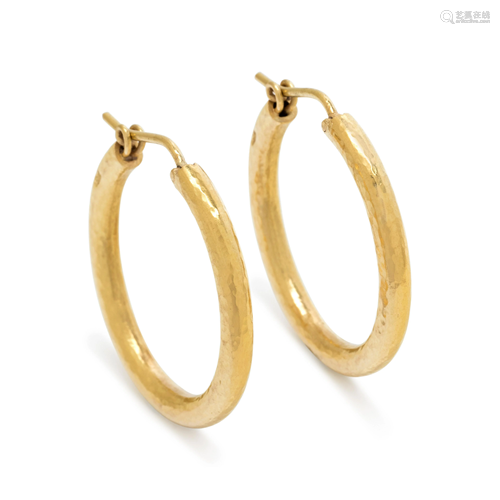 ELIZABETH LOCKE, YELLOW GOLD HOOPS