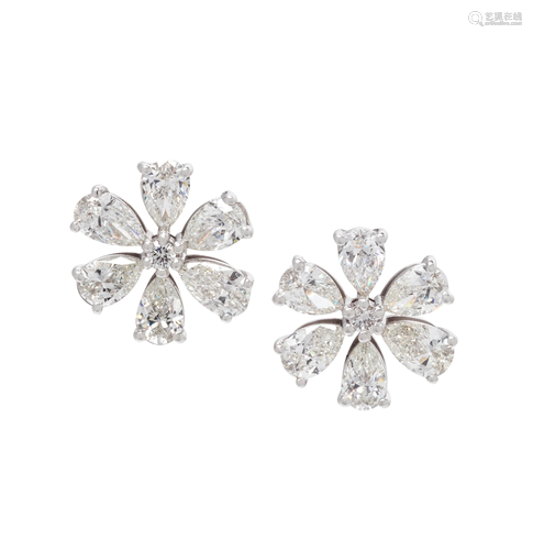 DIAMOND FLOWER EARCLIPS