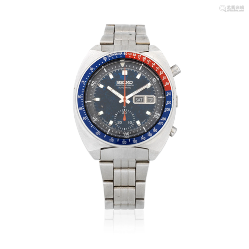 Seiko. A stainless steel automatic calendar chronograph