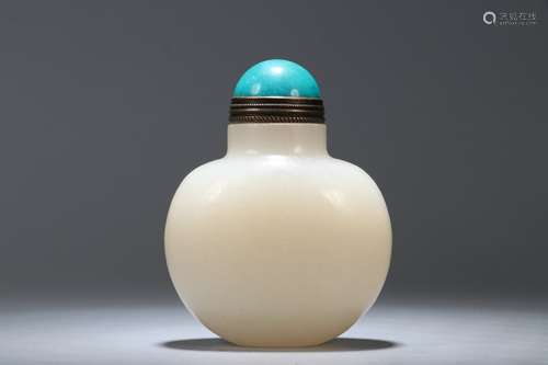 Hetian Jade Snuff Bottle