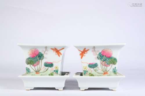 A Pair of Famille Rose Bowls